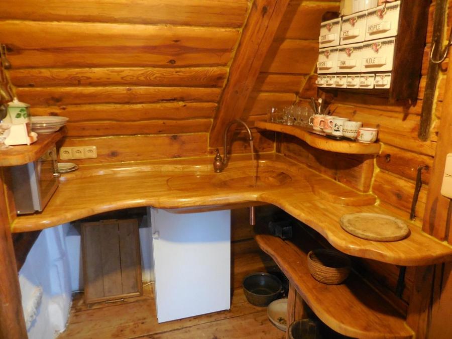 Rustikální dřevěné WC